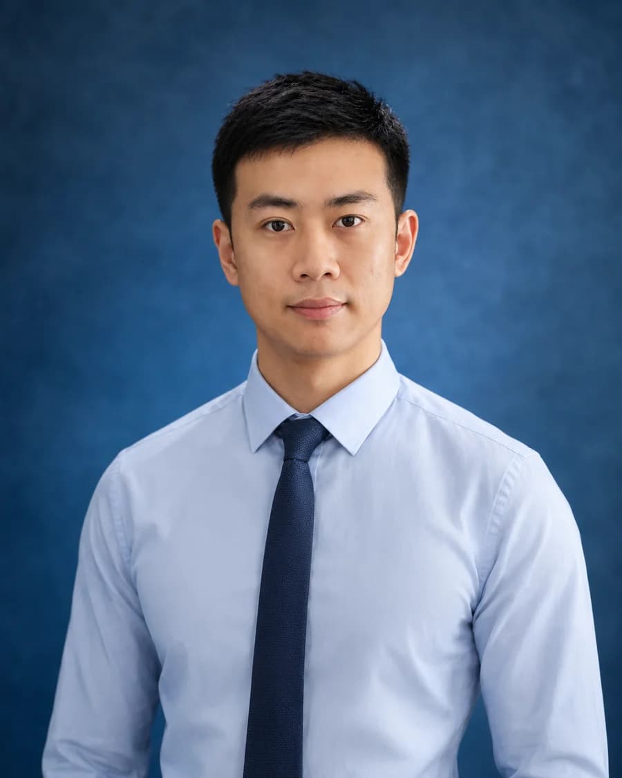 王三川照片